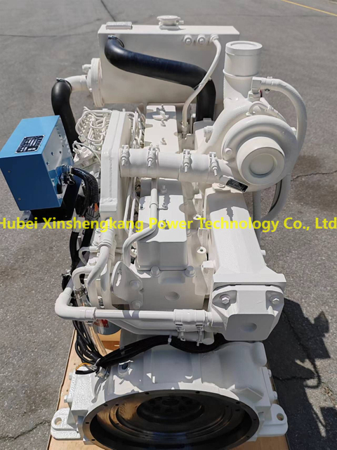 Лодочный двигатель Cummins 6CTA8.3